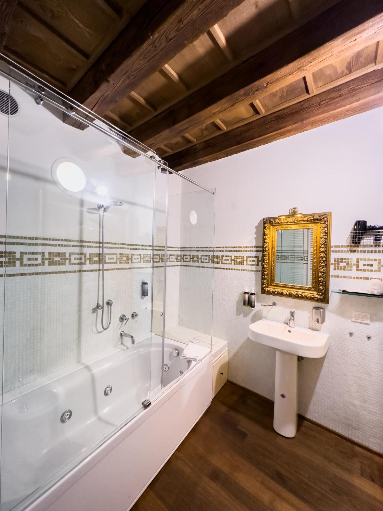 Truly Verona - Delle Erbe Suites Exteriér fotografie